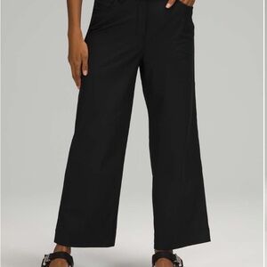 Lululemon City Sleek wide leg pants, 7/8 length. Black- Size 28.